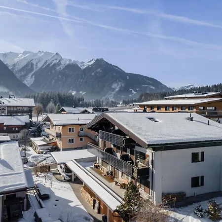 Roeck Xl Διαμέρισμα